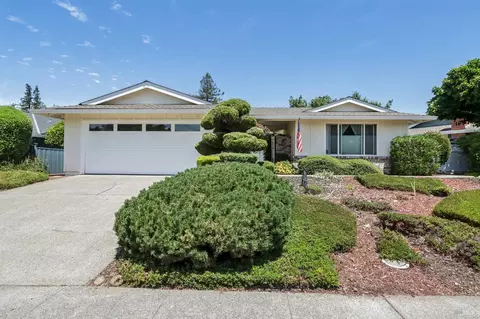 322 Mockingbird Cir, Santa Rosa, CA 95409
