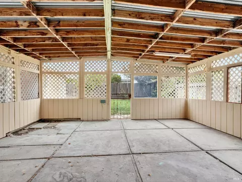 Exterior - 1066 Caldwell Ave, Vallejo, CA 94591 photo 5 of 8