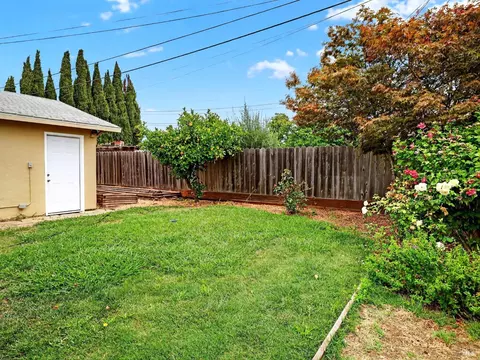 Exterior - 1066 Caldwell Ave, Vallejo, CA 94591 photo 6 of 8