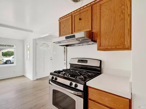 Kitchen - 1066 Caldwell Ave, Vallejo, CA 94591 photo 3 of 3