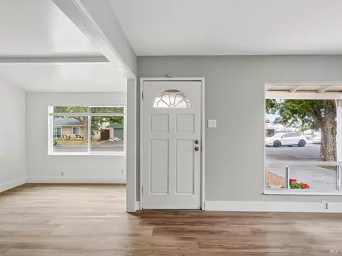 Entry Way - 1066 Caldwell Ave, Vallejo, CA 94591 photo 1 of 1