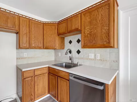 Kitchen - 1066 Caldwell Ave, Vallejo, CA 94591 photo 2 of 3