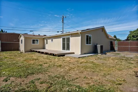 755 Central Ave, Willits, CA 95490
