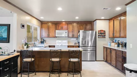Kitchen - 2875 Carmel Way, Fairfield, CA 94534 photo 2 of 5