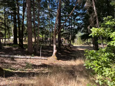 1495 Daphne Dr, Willits, CA 95490
