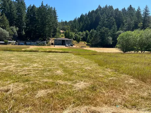 25158 Madrone Dr, Willits, CA 95490