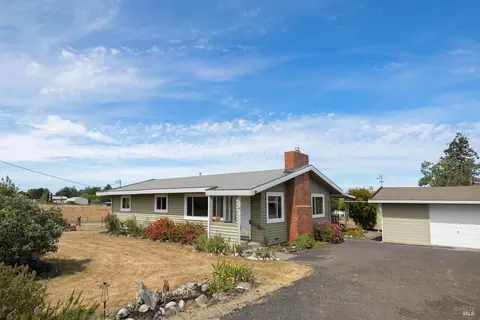 8455 Brand Ln, Penngrove, CA 94951
