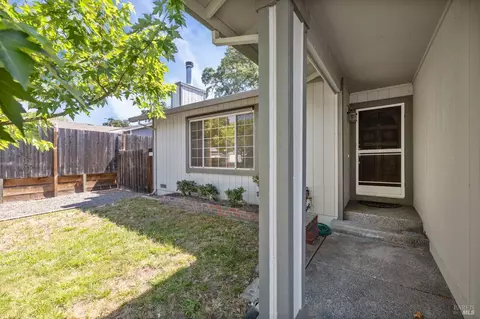 948 Ventnor Ave, Windsor, CA 95492 photo 4