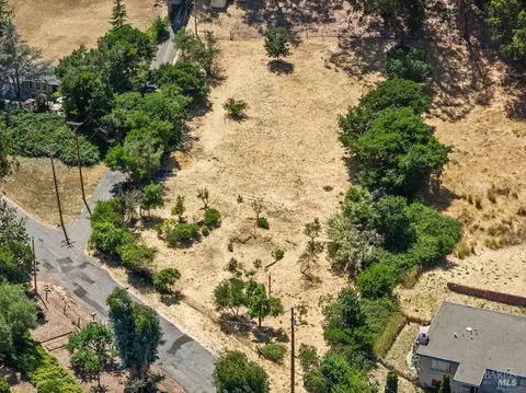 449 Purrington Rd, Petaluma, CA 94952