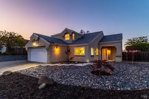 567 Primrose Ln, Benicia, CA 94510