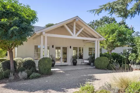 20685 5th St E, Sonoma, CA 95476