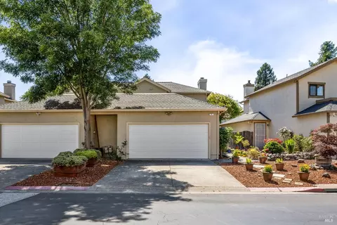 44 Francis Cir, Rohnert Park, CA 94928