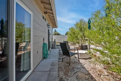 Exterior - 2650 Old River Rd, Ukiah, CA 95482 photo 2 of 22