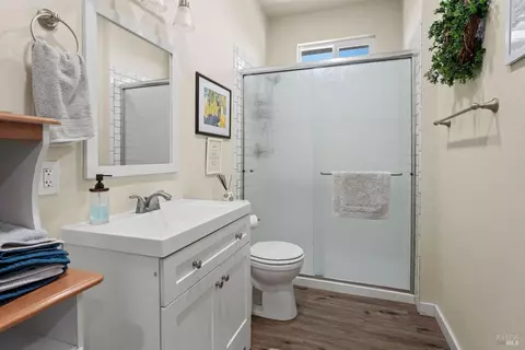 Bath - 2650 Old River Rd, Ukiah, CA 95482 photo 5 of 5