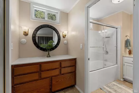 Bath - 2650 Old River Rd, Ukiah, CA 95482 photo 4 of 5
