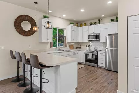 Kitchen - 2650 Old River Rd, Ukiah, CA 95482 photo 5 of 6