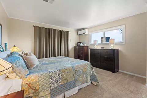 Bedroom - 2650 Old River Rd, Ukiah, CA 95482 photo 2 of 3
