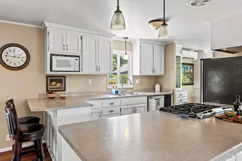 Kitchen - 2650 Old River Rd, Ukiah, CA 95482 photo 2 of 6