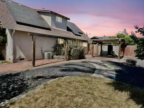 Exterior - 401 E Alaska Ave, Fairfield, CA 94533 photo 3 of 3