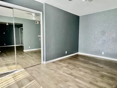 Bedroom - 401 E Alaska Ave, Fairfield, CA 94533 photo 2 of 4