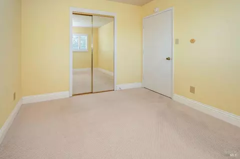 Bedroom - 1539 Sereno Dr, Vallejo, CA 94589 photo 4 of 4