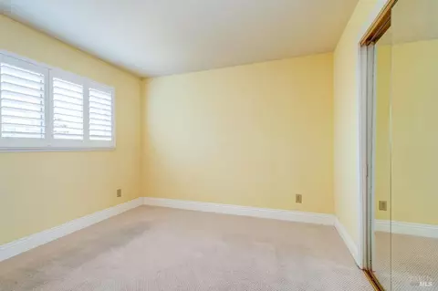 Bedroom - 1539 Sereno Dr, Vallejo, CA 94589 photo 3 of 4