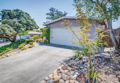 Exterior - 1539 Sereno Dr, Vallejo, CA 94589 photo 2 of 9