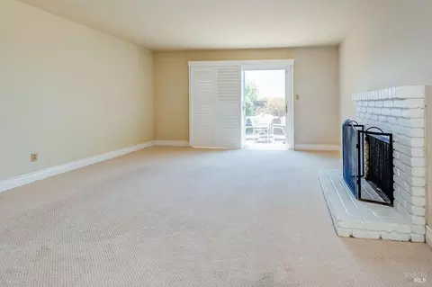 Living - 1539 Sereno Dr, Vallejo, CA 94589 photo 2 of 2