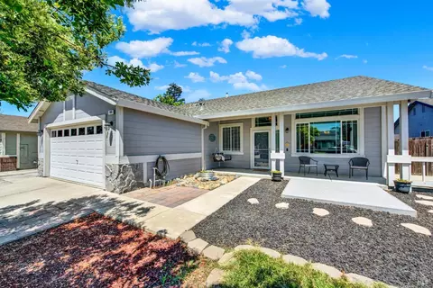 155 Walnut Meadows Ct, Oakley, CA 94561