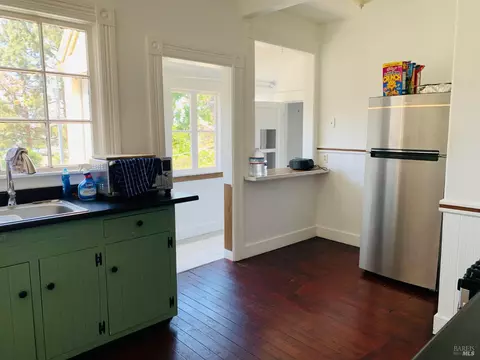Kitchen - 31 Kentucky St, Vallejo, CA 94590 photo 3 of 4