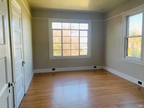 Bedroom - 31 Kentucky St, Vallejo, CA 94590 photo 1 of 5