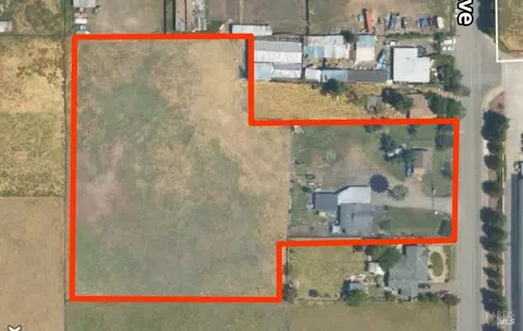 4475 Dowdell Ave, Santa Rosa, CA 95407