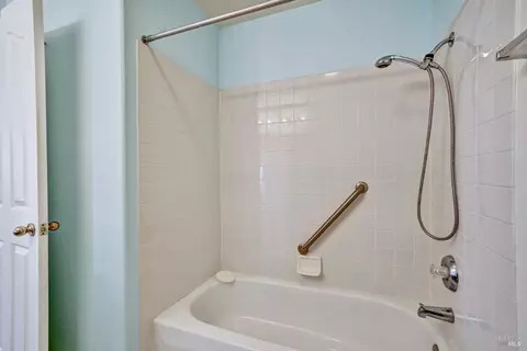 2139 Garnet Cir, Vallejo, CA 94591 photo 25