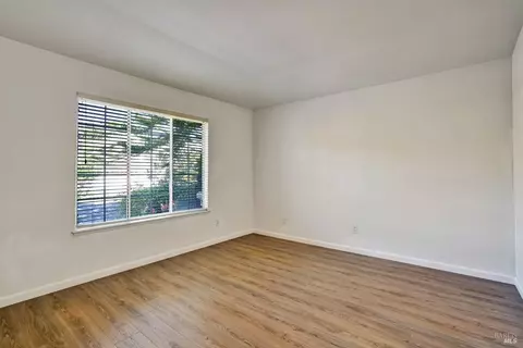 2139 Garnet Cir, Vallejo, CA 94591 photo 9