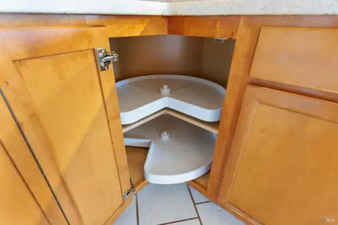 Kitchen - 324 Lamont Ct, Vallejo, CA 94591 photo 6 of 6