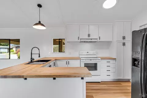 1501 Florence Way, Petaluma, CA 94954