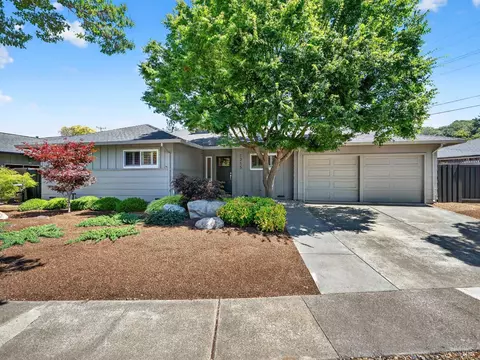 1215 Moss Rock Ct, Santa Rosa, CA 95404