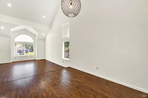 Living - 1783 Gillespie Dr, Fairfield, CA 94534 photo 6 of 13