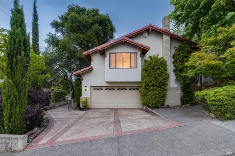 1013 West St, Petaluma, CA 94952