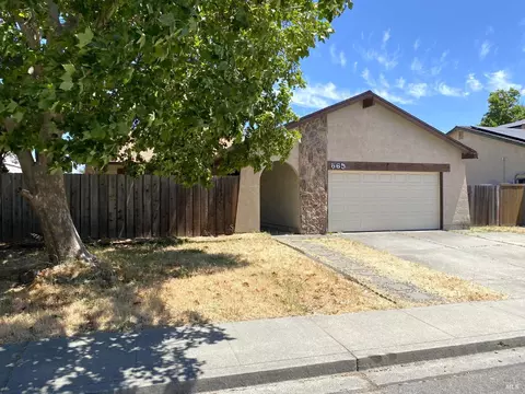 565 E Wigeon Way, Suisun City, CA 94585