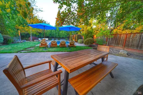 1451 Golf Course Dr, Windsor, CA 95492 photo 4