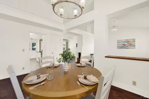 Dining - 601 Fox Pointe Rd, Vacaville, CA 95687 photo 3 of 3