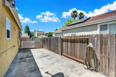 Exterior - 601 Fox Pointe Rd, Vacaville, CA 95687 photo 21 of 24