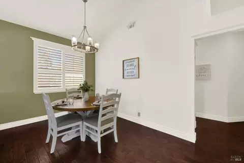 Dining - 601 Fox Pointe Rd, Vacaville, CA 95687 photo 1 of 3