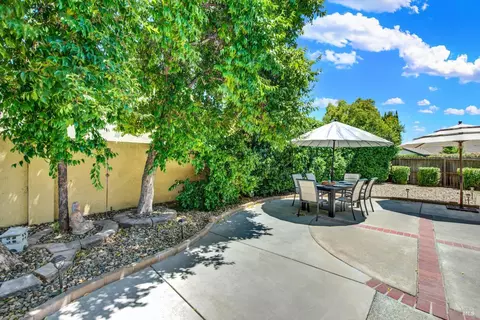 Exterior - 601 Fox Pointe Rd, Vacaville, CA 95687 photo 11 of 24