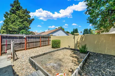 Exterior - 601 Fox Pointe Rd, Vacaville, CA 95687 photo 10 of 24