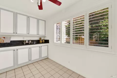 Kitchen - 601 Fox Pointe Rd, Vacaville, CA 95687 photo 13 of 13