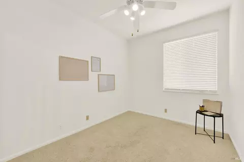 Bedroom - 601 Fox Pointe Rd, Vacaville, CA 95687 photo 3 of 8