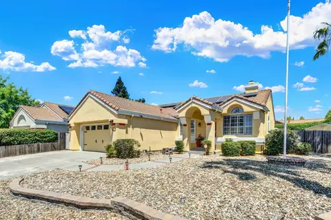 601 Fox Pointe Rd, Vacaville, CA 95687