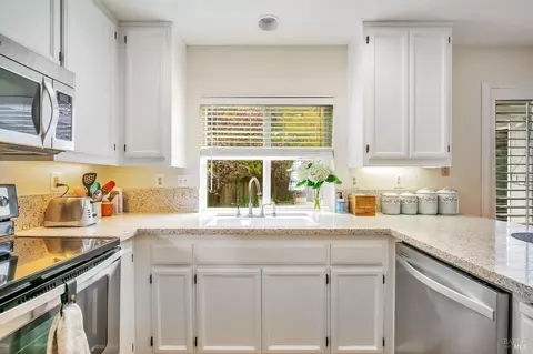 9793 Montego Ct, Windsor, CA 95492 photo 12
